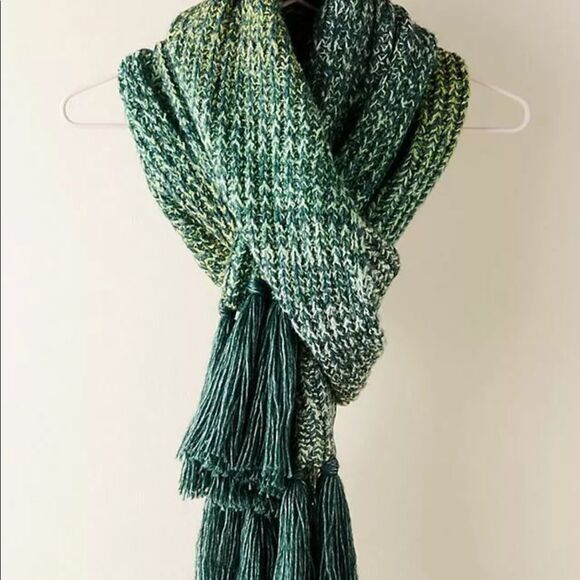 Anthropologie Accessories - NWT Anthropologie Celeste Ribbed Scarf Marled Green